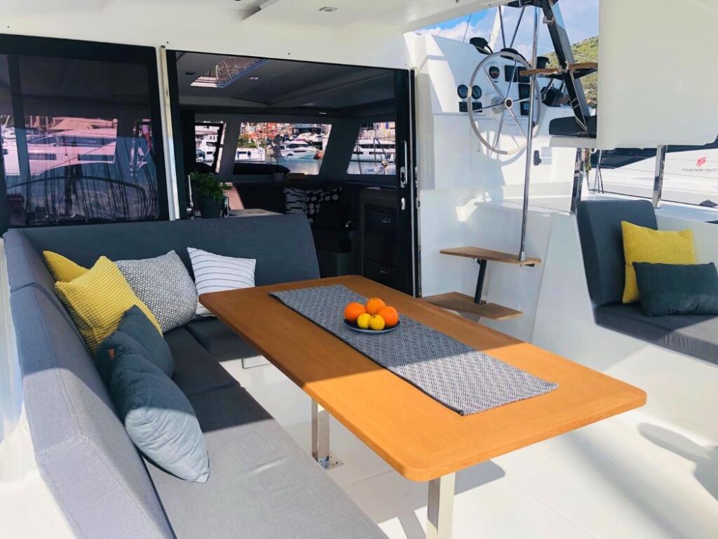 Catamaran 