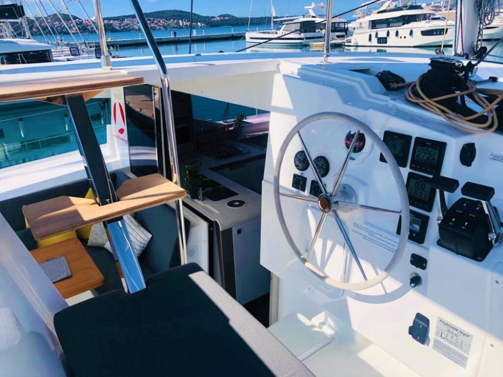 Catamaran 