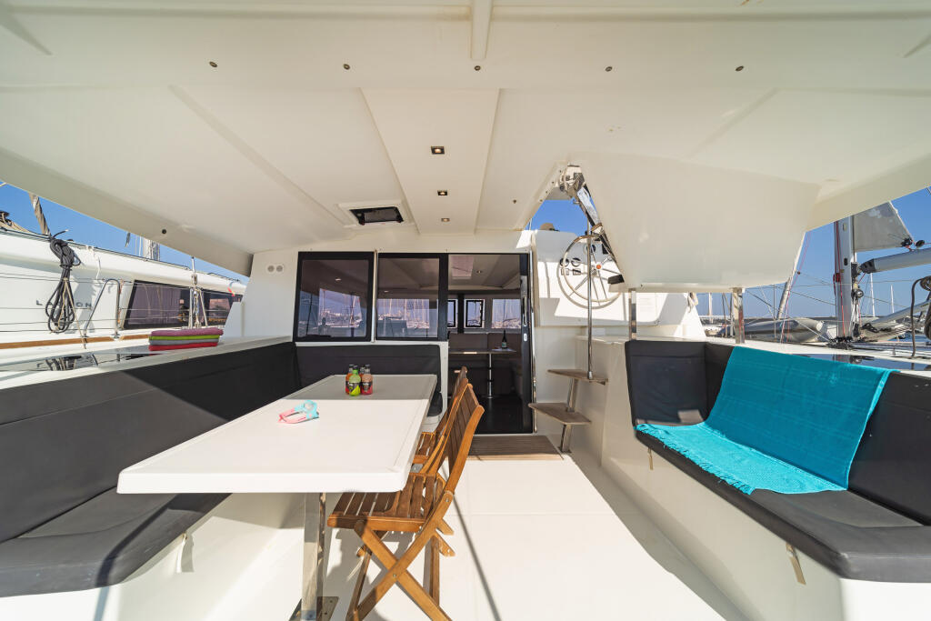 Catamaran 