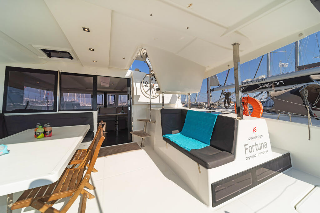 Catamaran 