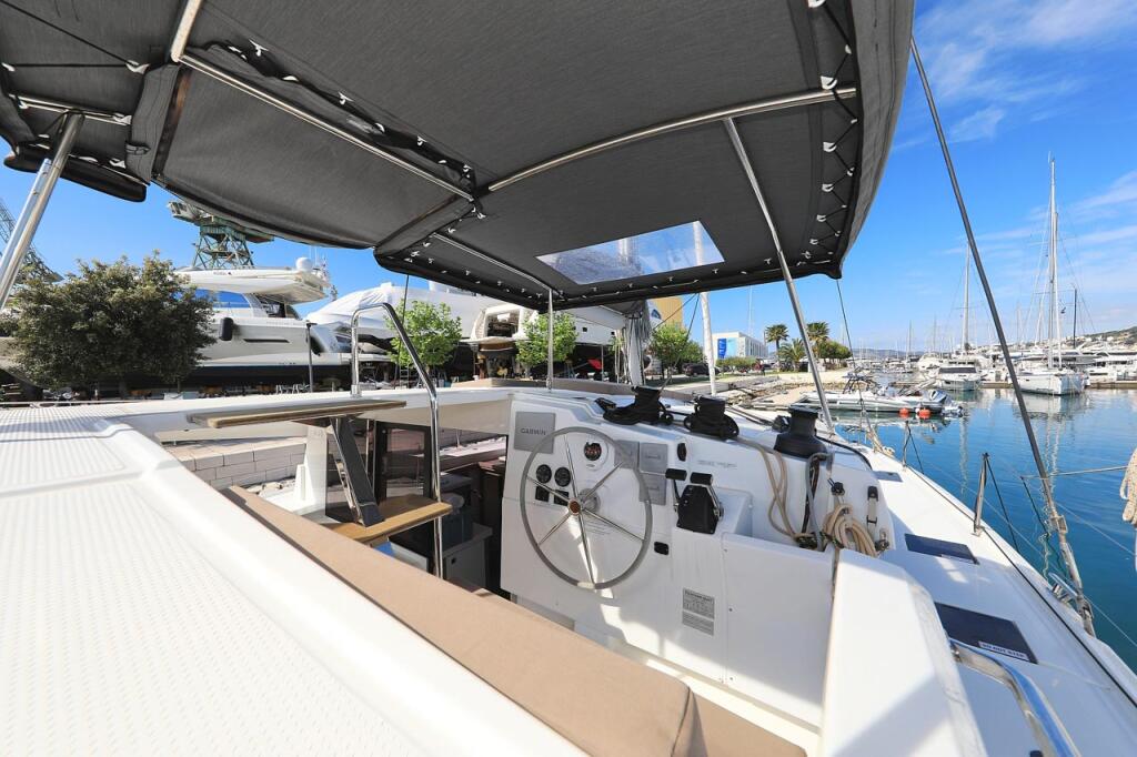 Catamaran 