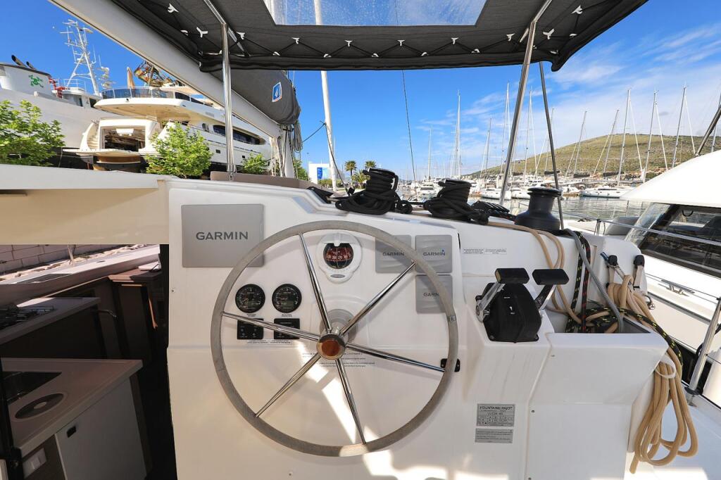 Catamaran 
