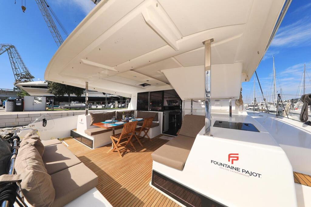 Catamaran 