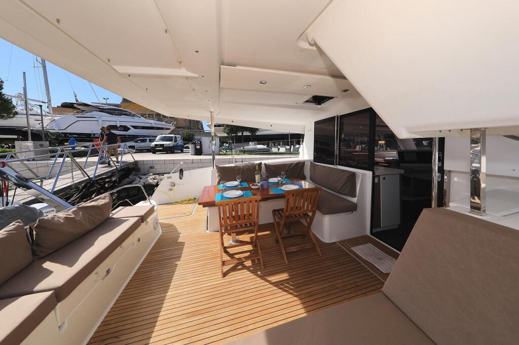 Catamaran 