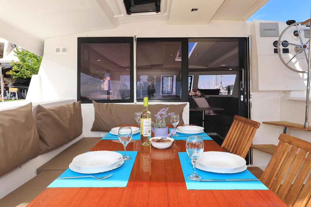 Catamaran 