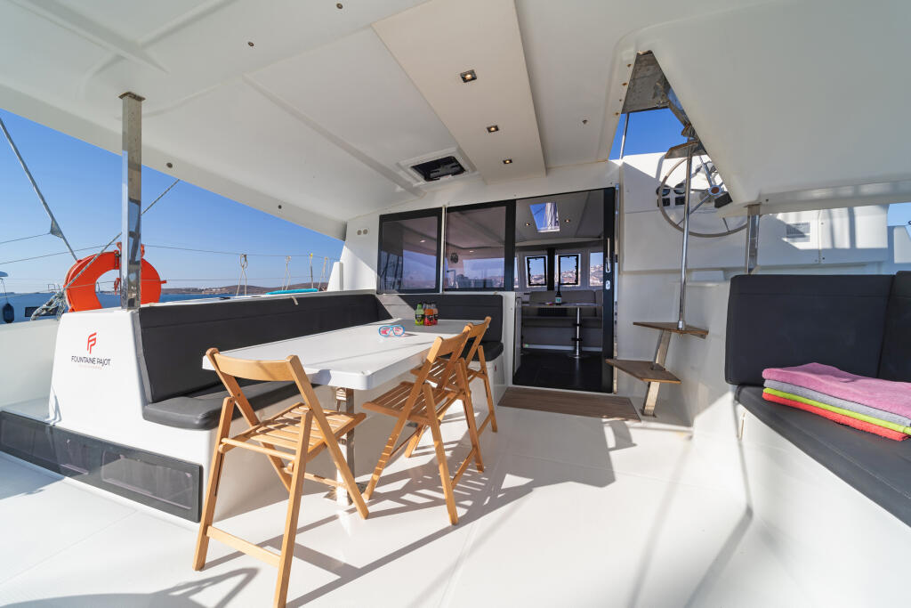 Catamaran 