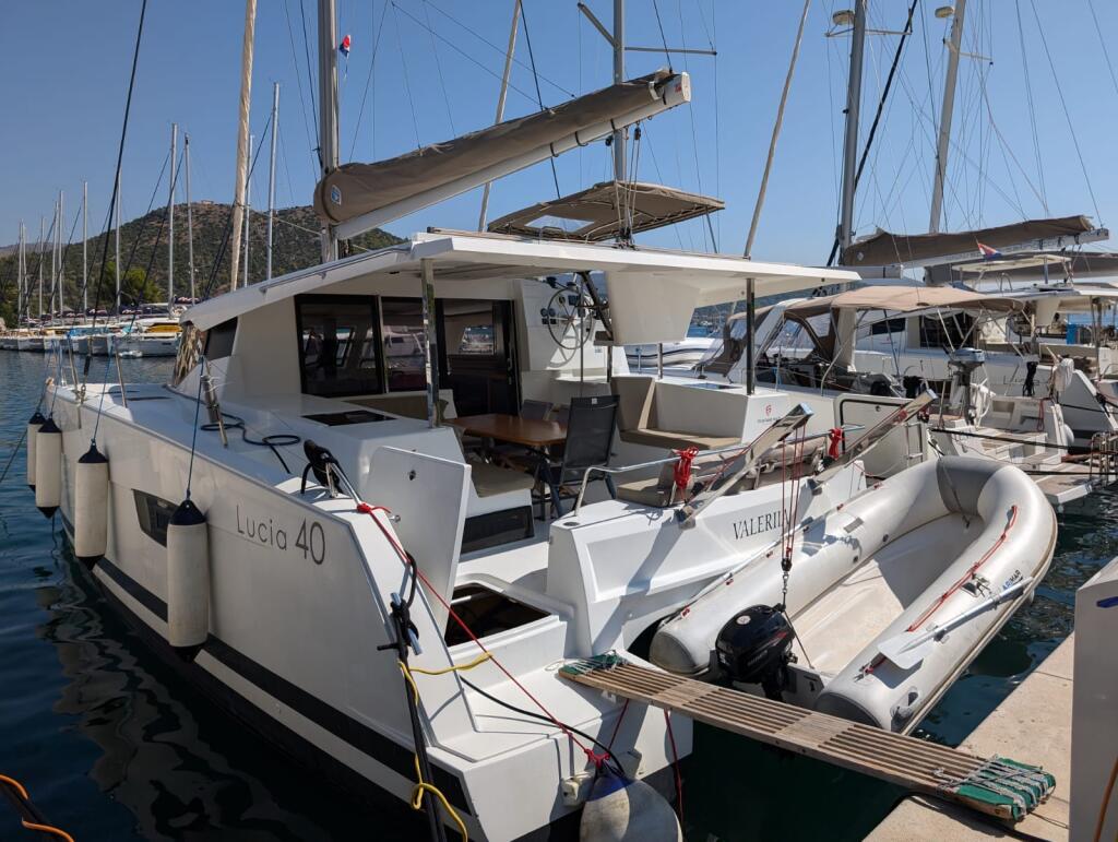 Catamaran 