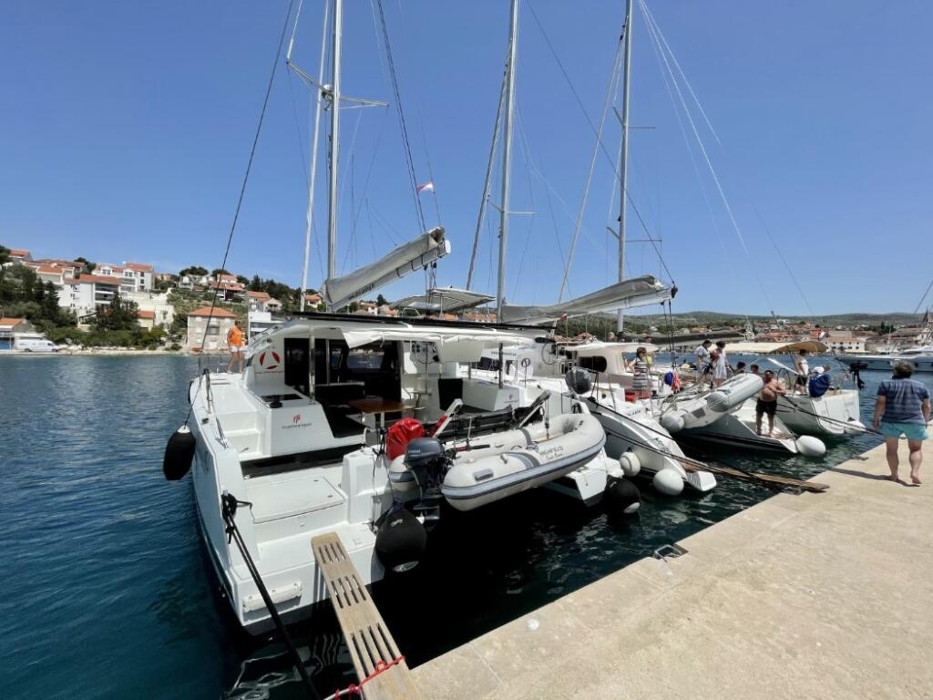Catamaran 