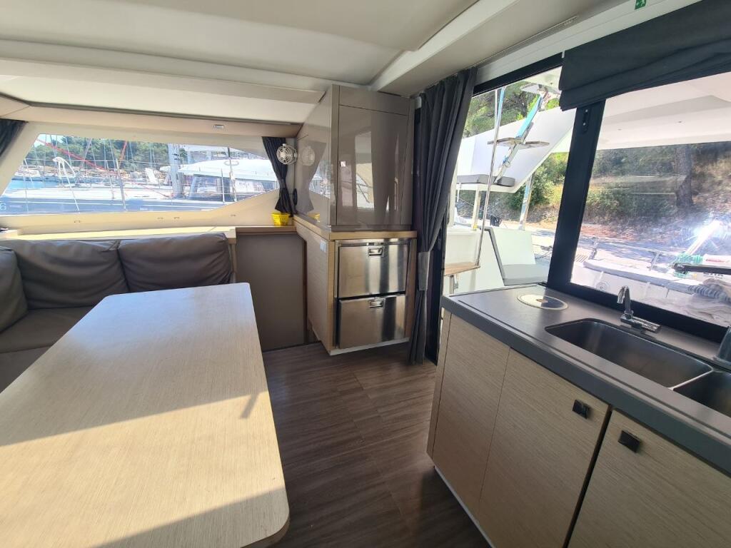 Catamaran 