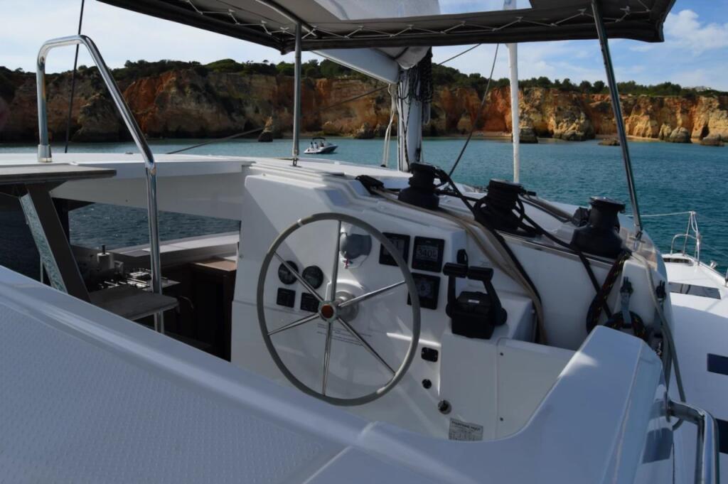 Catamaran 