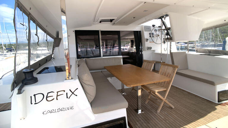 Catamaran 