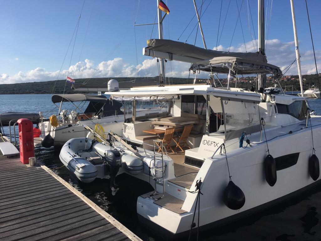 Catamaran 