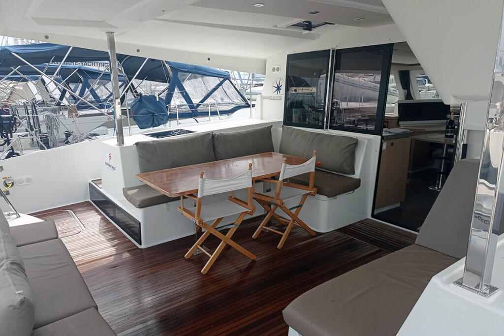 Catamaran 