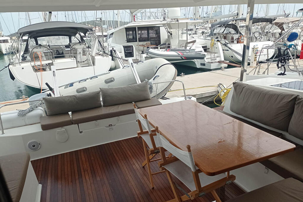 Catamaran 