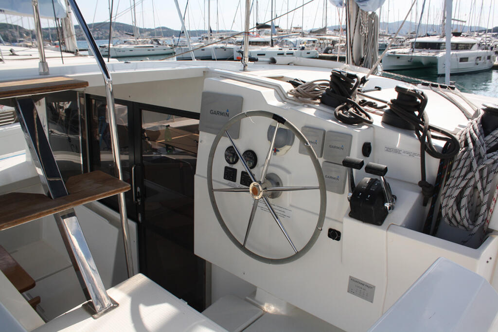 Catamaran 