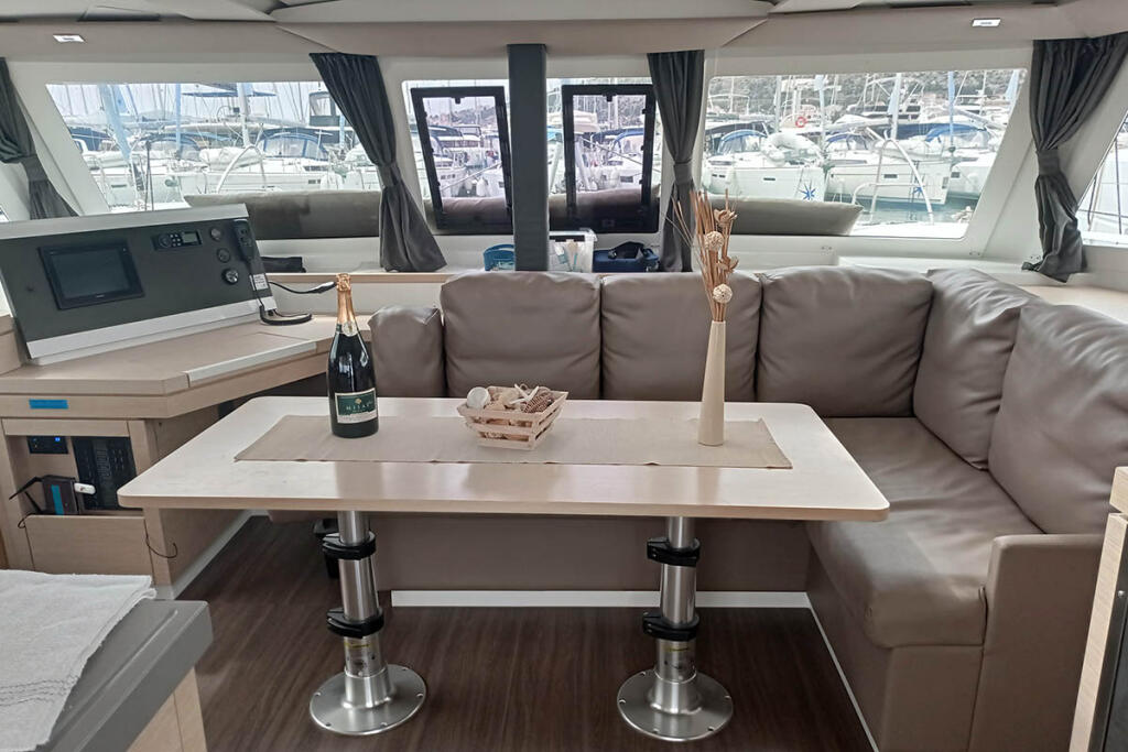 Catamaran 