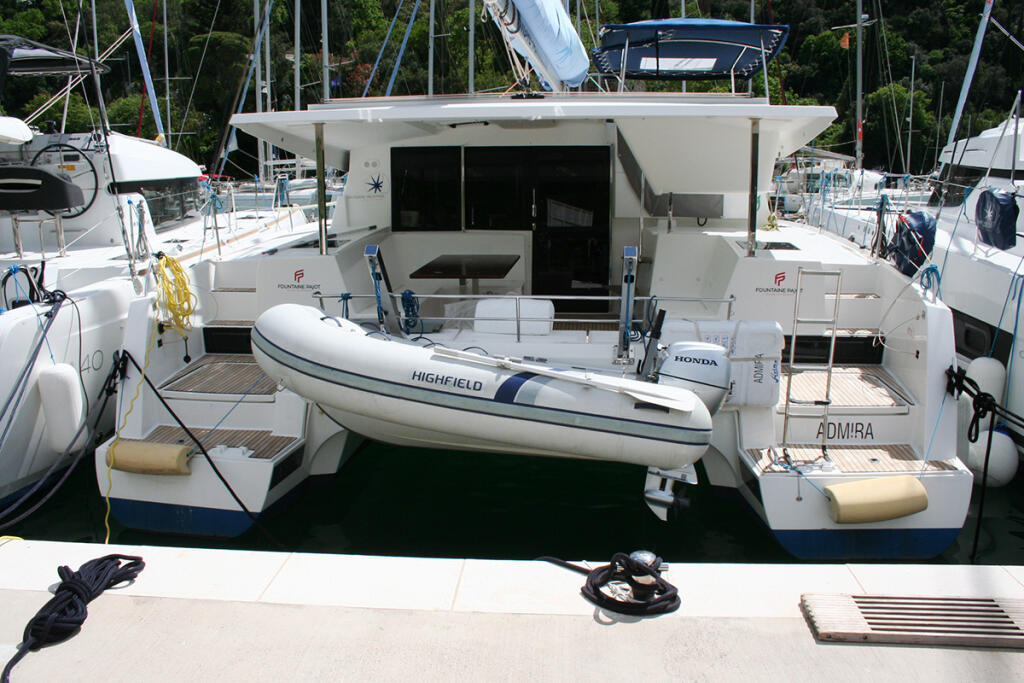 Catamaran 