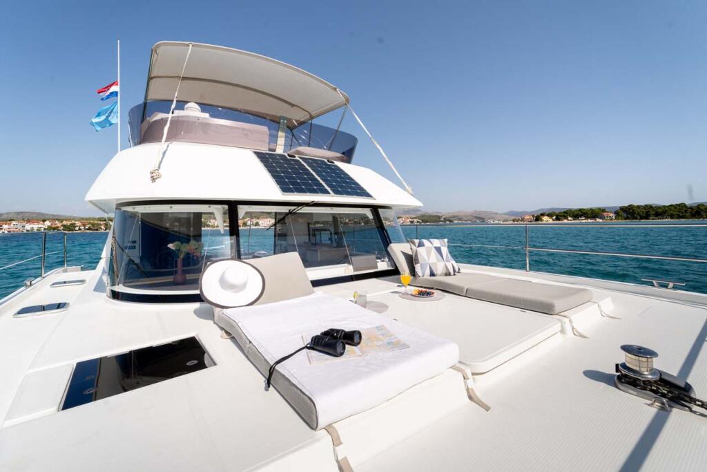 Power catamaran 