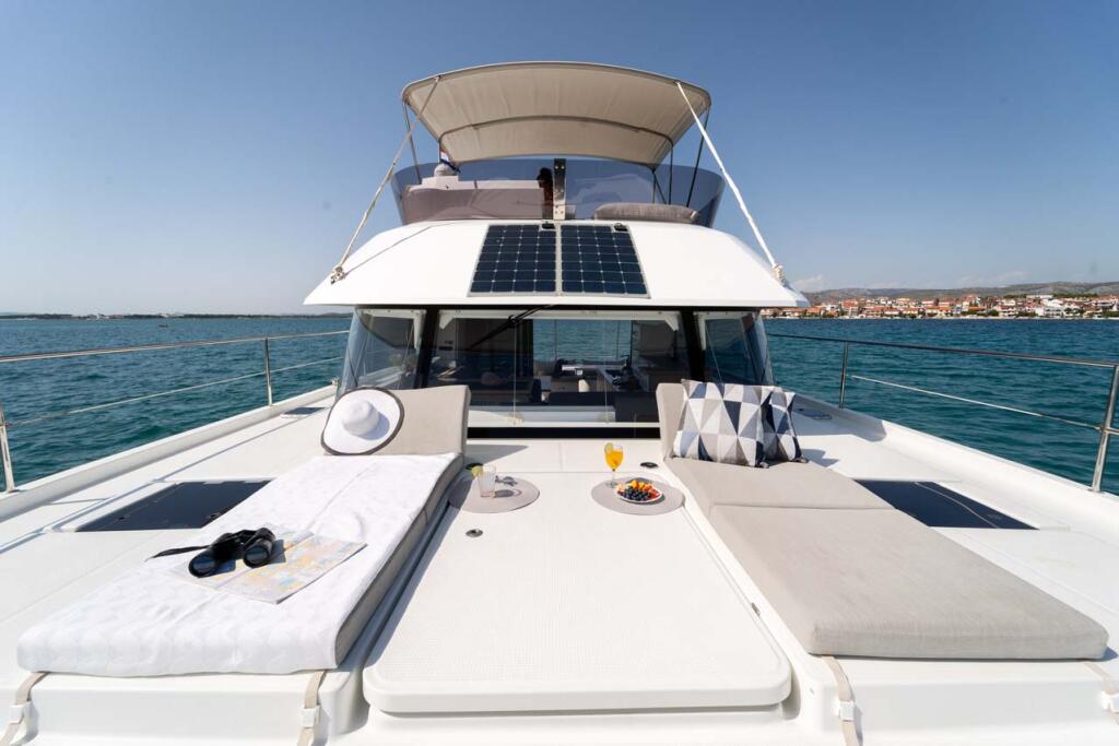 Power catamaran 