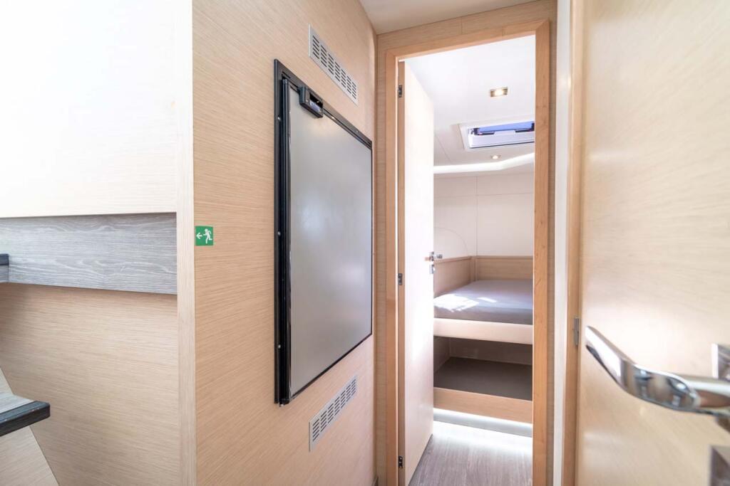 Power catamaran 