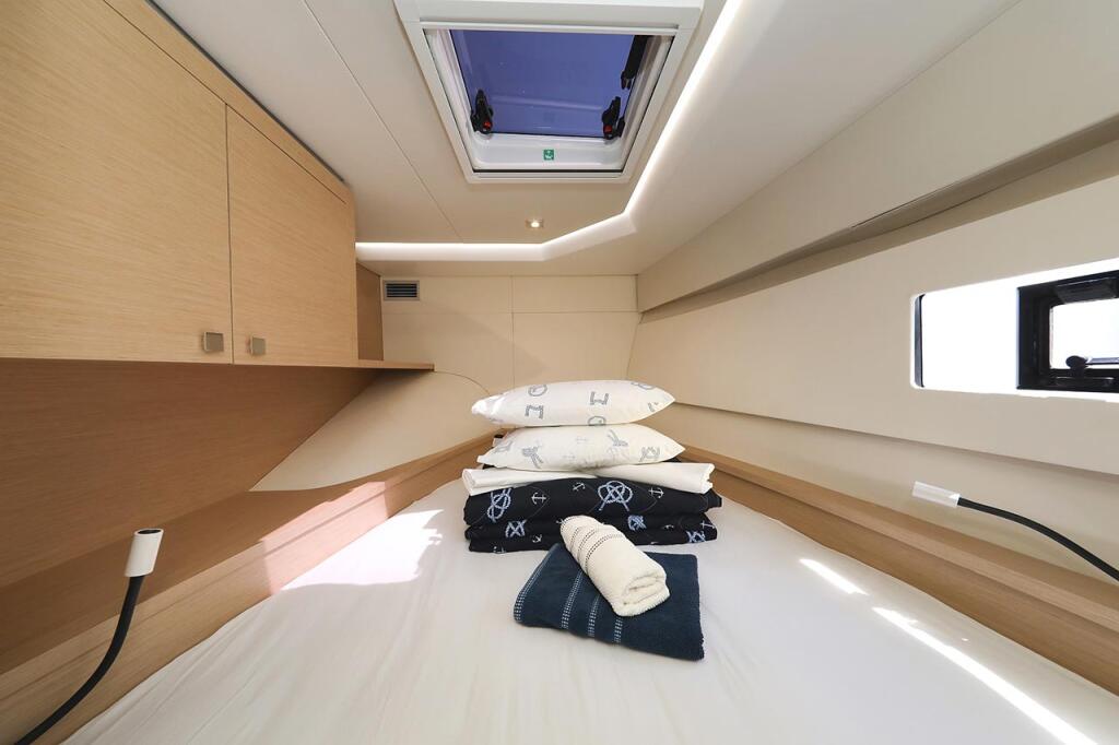 Power catamaran 