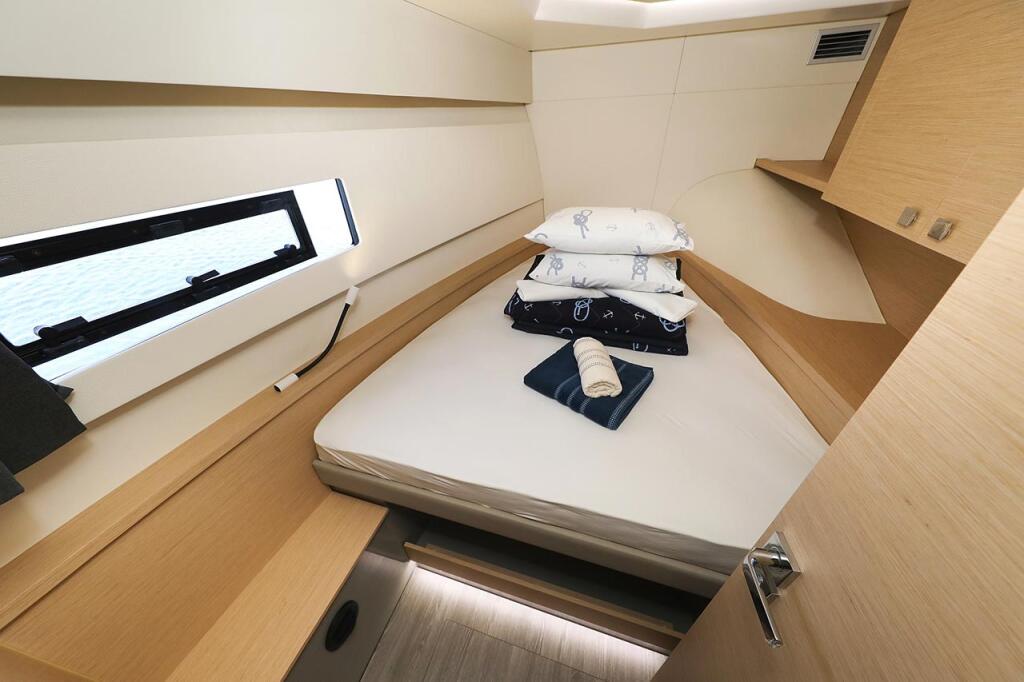 Power catamaran 