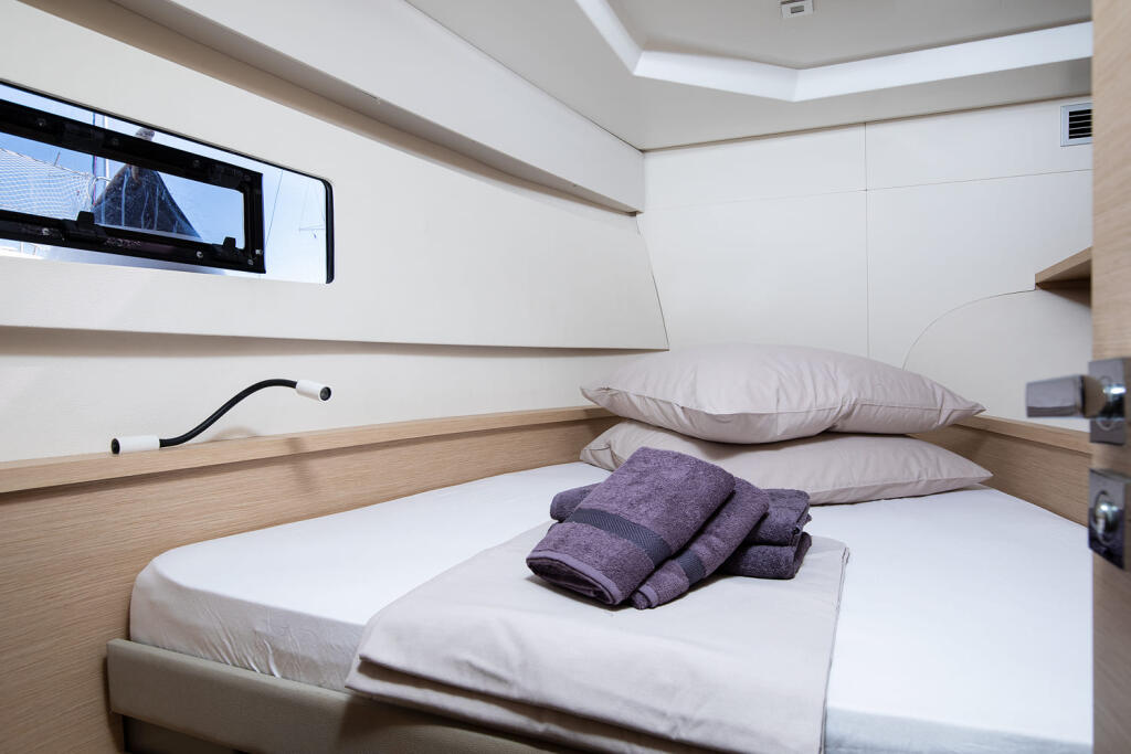 Power catamaran 
