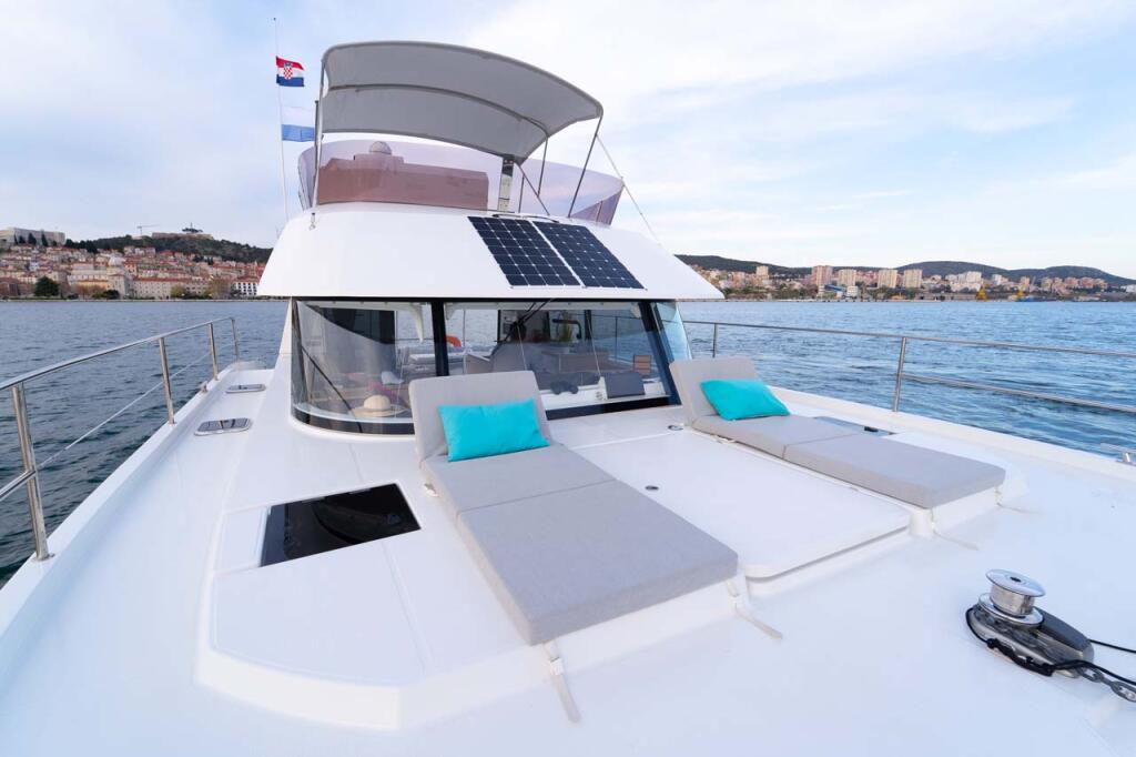Power catamaran 