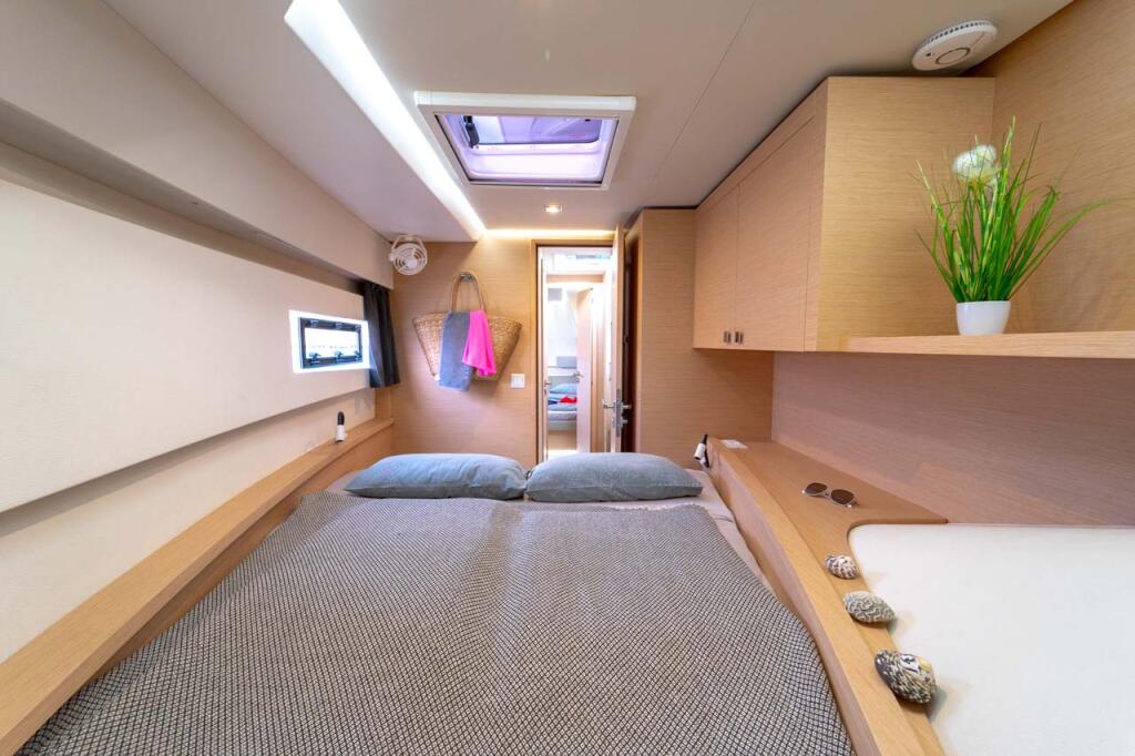 Power catamaran 