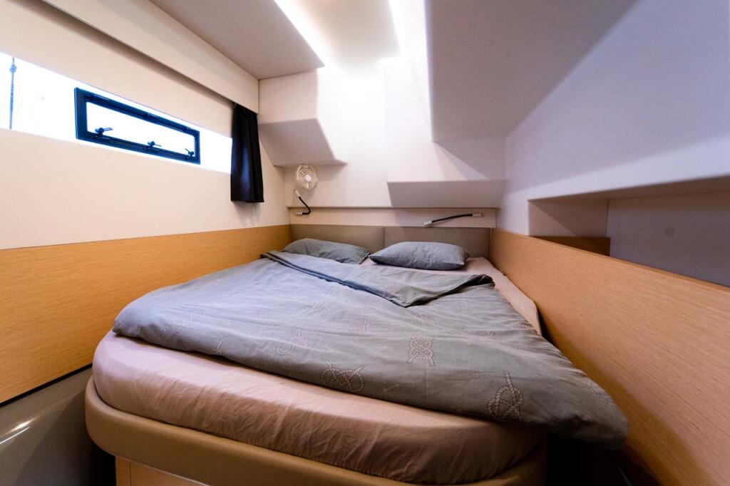 Power catamaran 