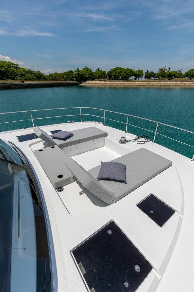Power catamaran 