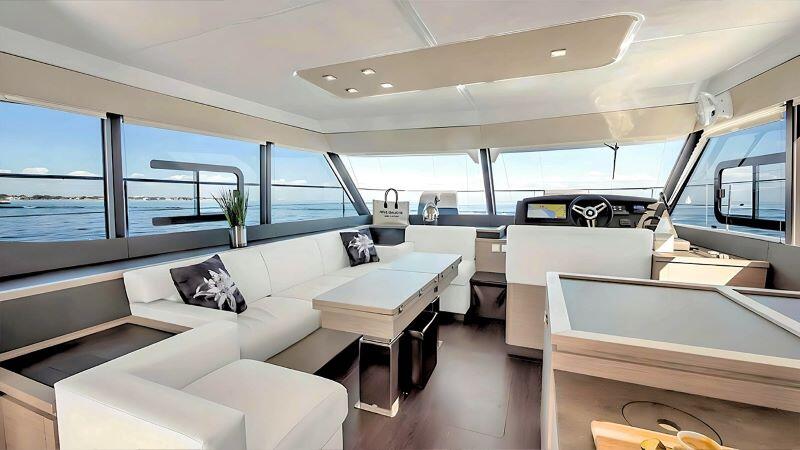 Power catamaran 