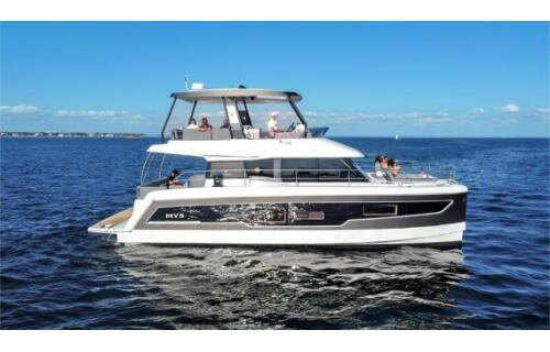Power catamaran 