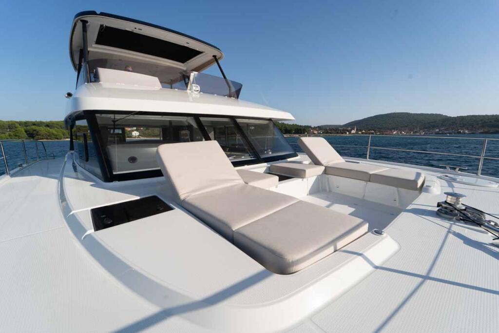Power catamaran 