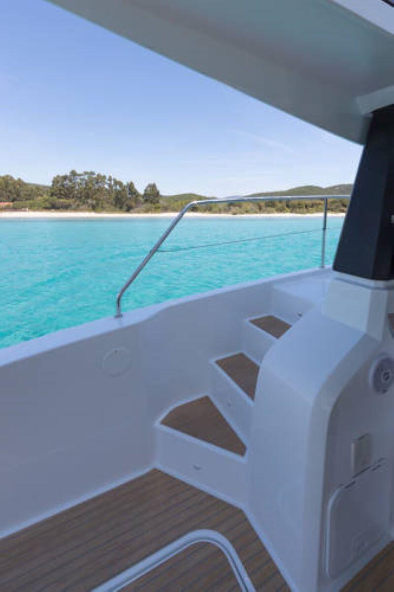 Power catamaran 