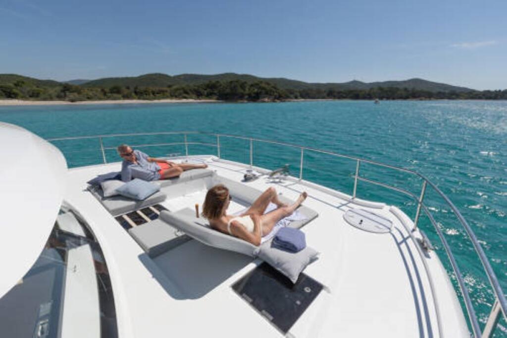 Power catamaran 