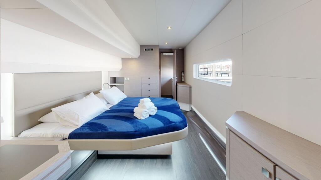 Power catamaran 