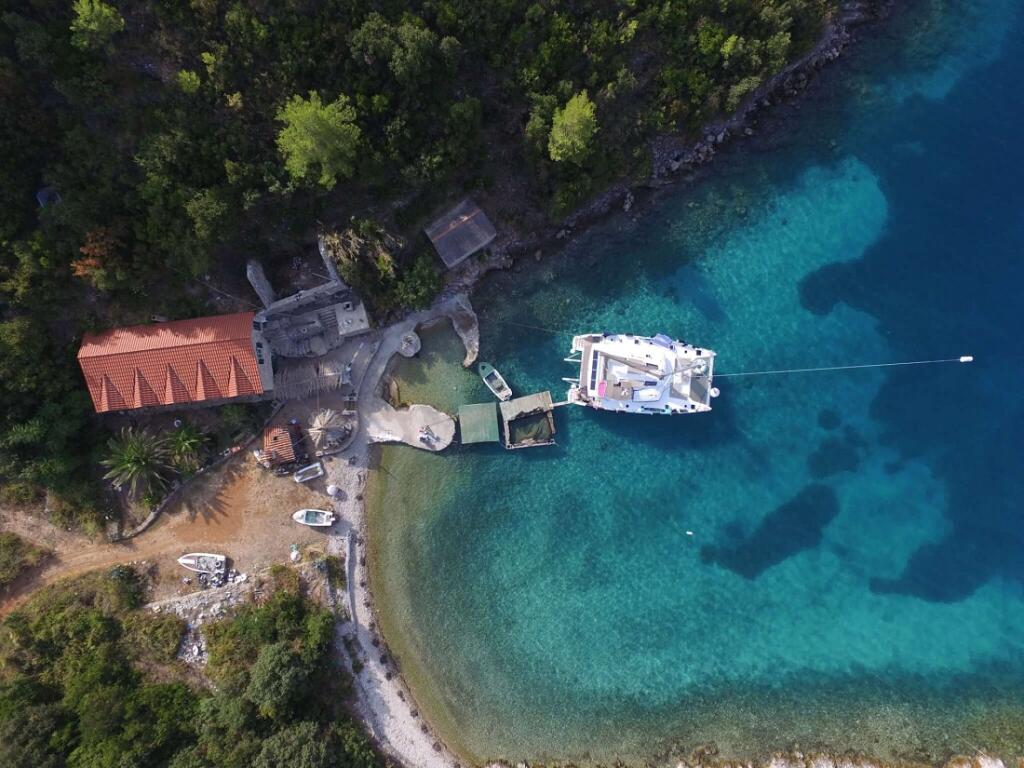 Catamaran 
