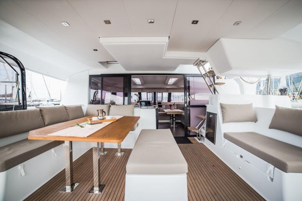 Catamaran 