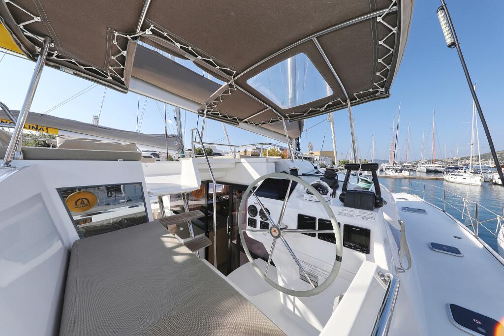 Catamaran 