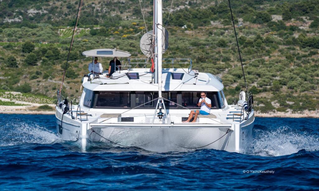 Catamaran 