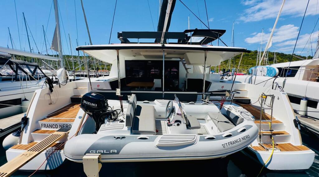 Catamaran 