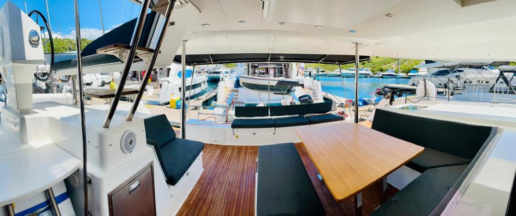Catamaran 