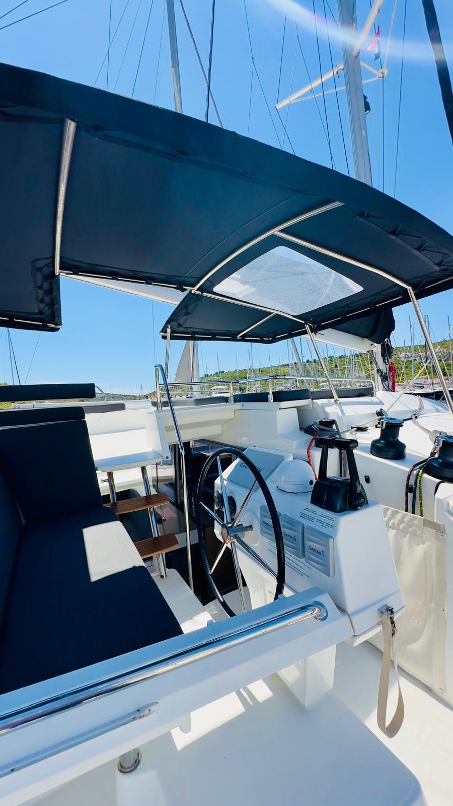 Catamaran 