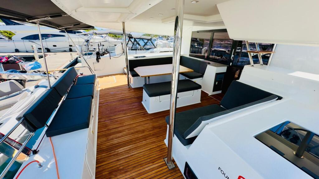 Catamaran 