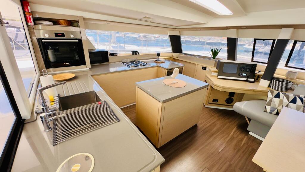 Catamaran 
