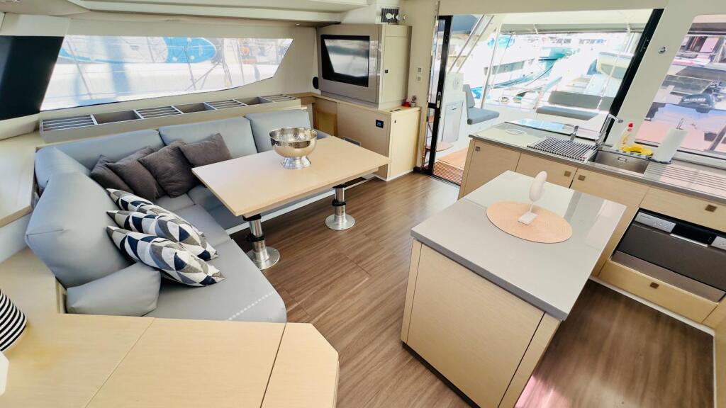 Catamaran 