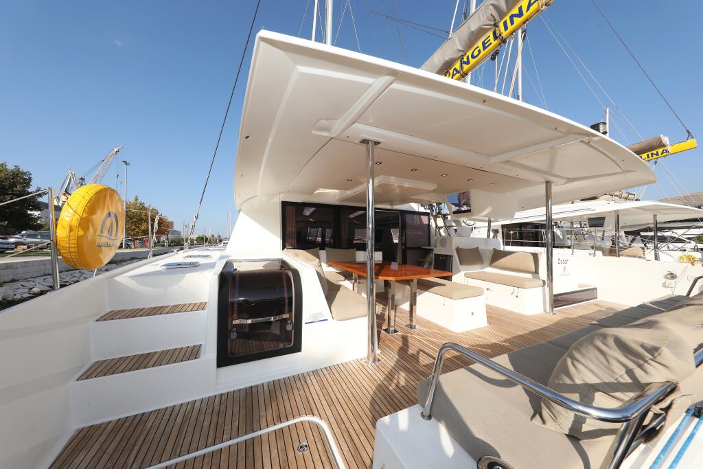 Catamaran 