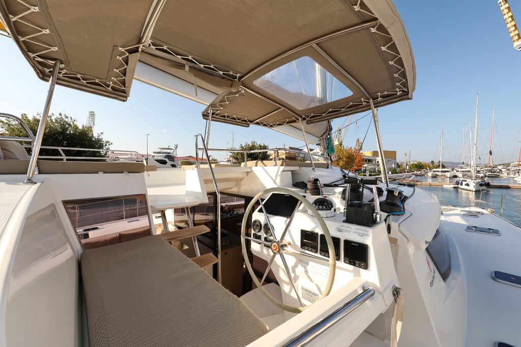 Catamaran 