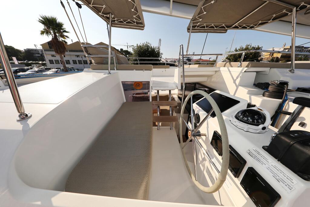 Catamaran 